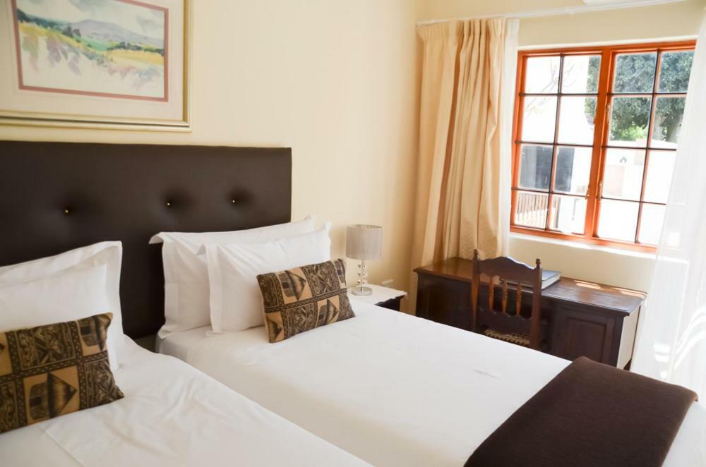 Dolliwarie Guesthouse ปาโรว์ ภายนอก รูปภาพ